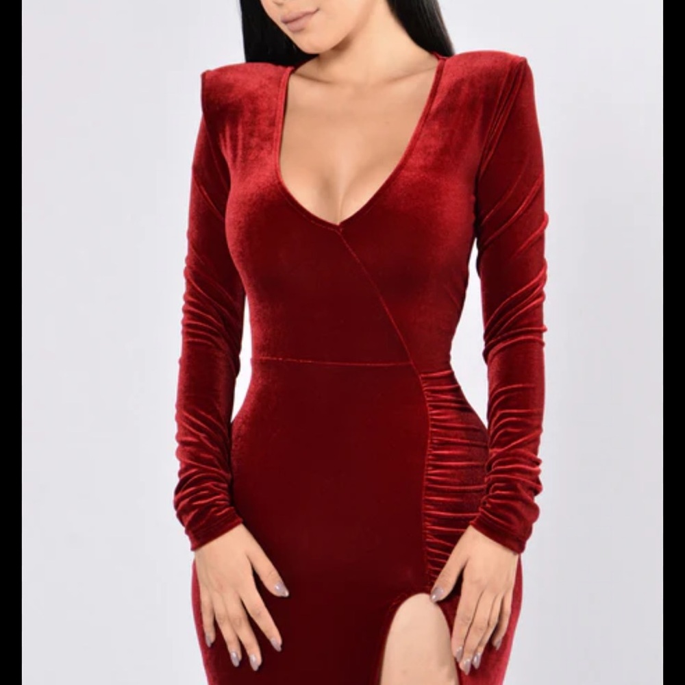 Elegant Wine Velvet Dress